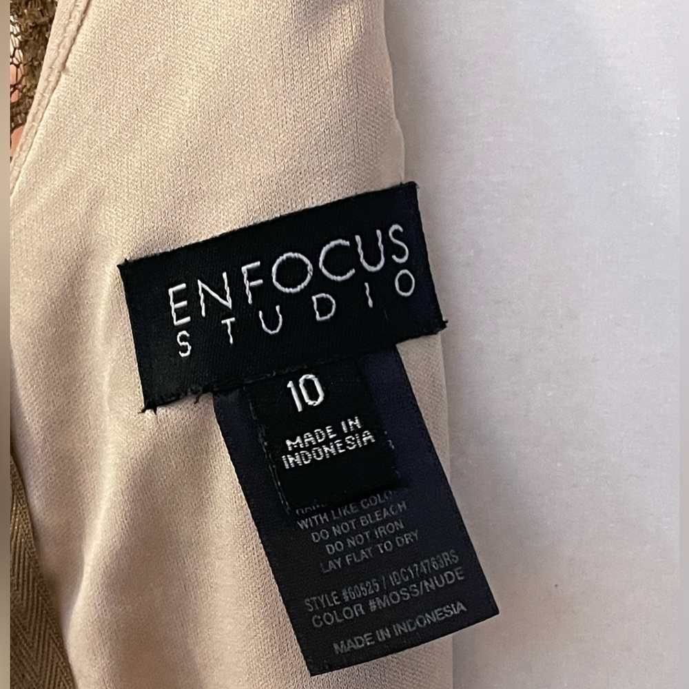 🫒🍸Enfocus Studio Olive Green Sheath Dress Mock Neck Midi - Picture 6 of 6